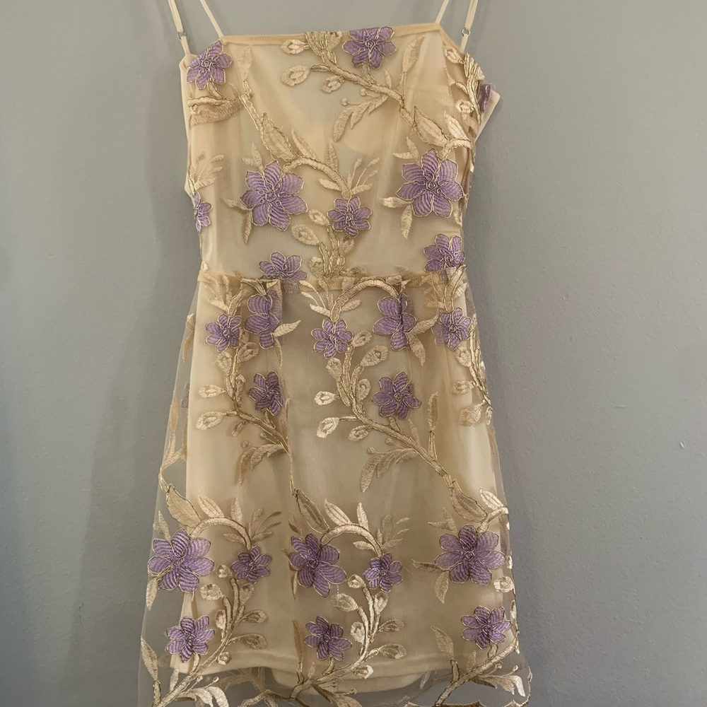 Amari Gold Floral Mesh Dress, size 4
